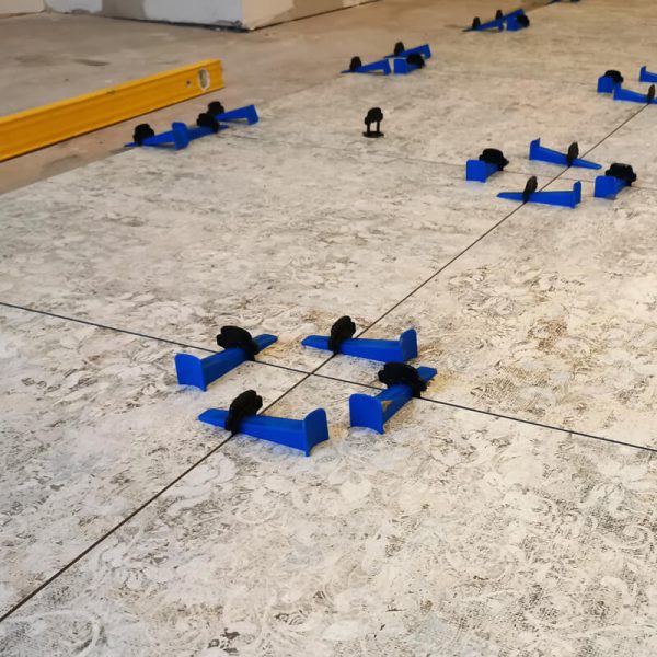 Cleste pentru distantieri la sistemul de nivelare si placare gresie faianta placi ceramice scule Mapei Mapelevel Easy WDG mapei md